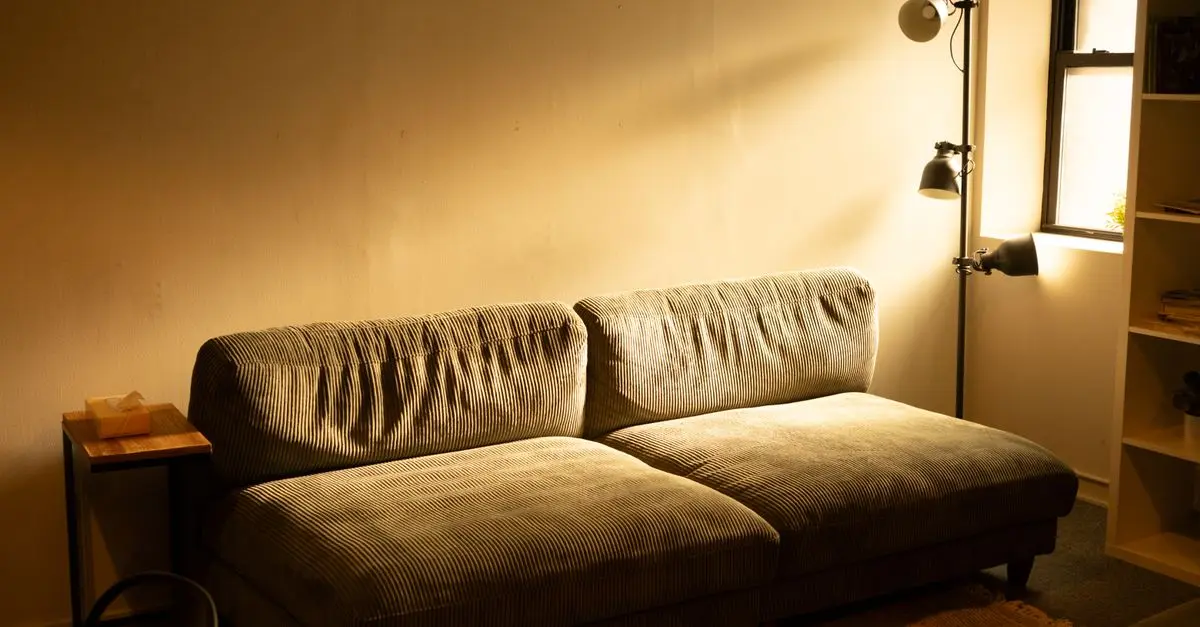 10 meubles pratiques pour un coin lecture confortable