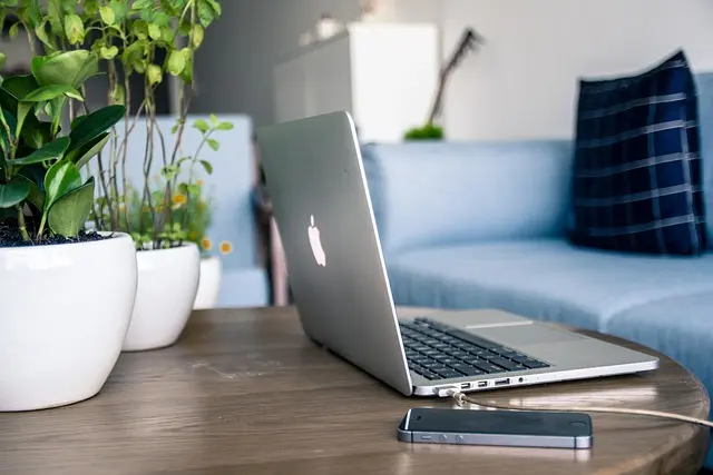Comment choisir des meubles pratiques pour un coin bureau efficace