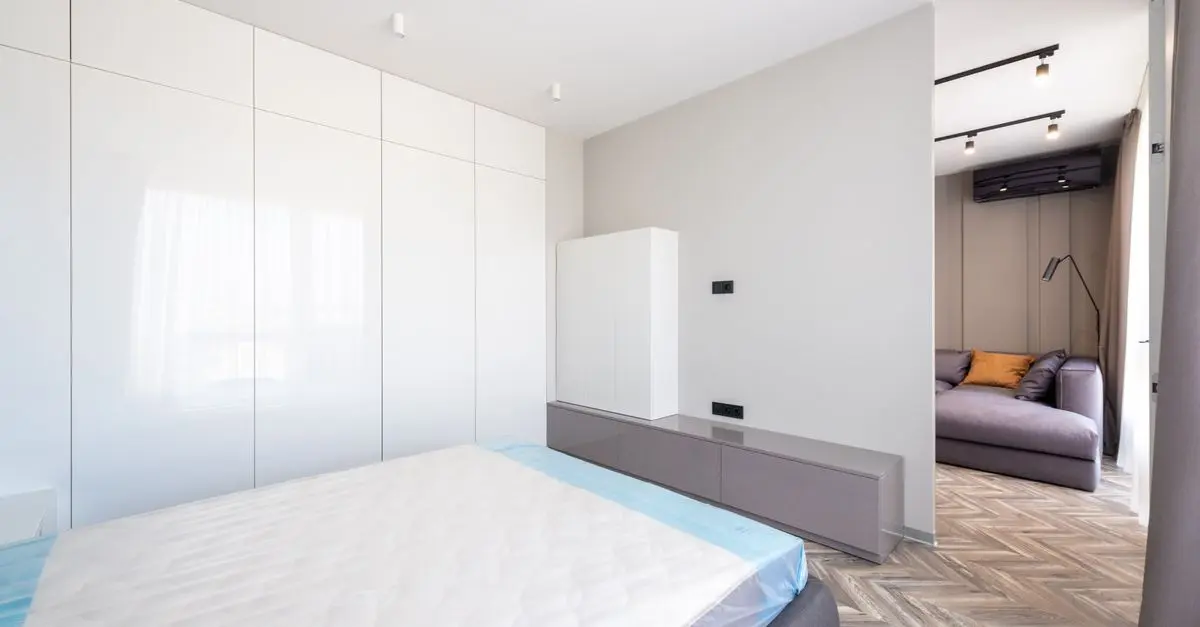 Comment choisir des meubles pratiques pour optimiser votre chambre