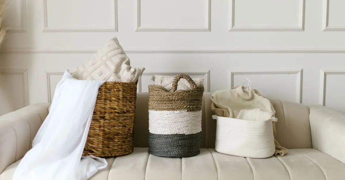 10 Solutions de Rangement Ingénieuses pour Espaces Réduits