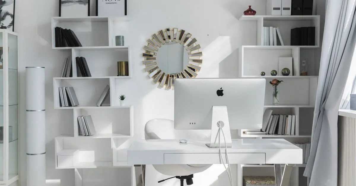 Mobilier Pratique : Comment Choisir des Étagères Multifonctionnelles
